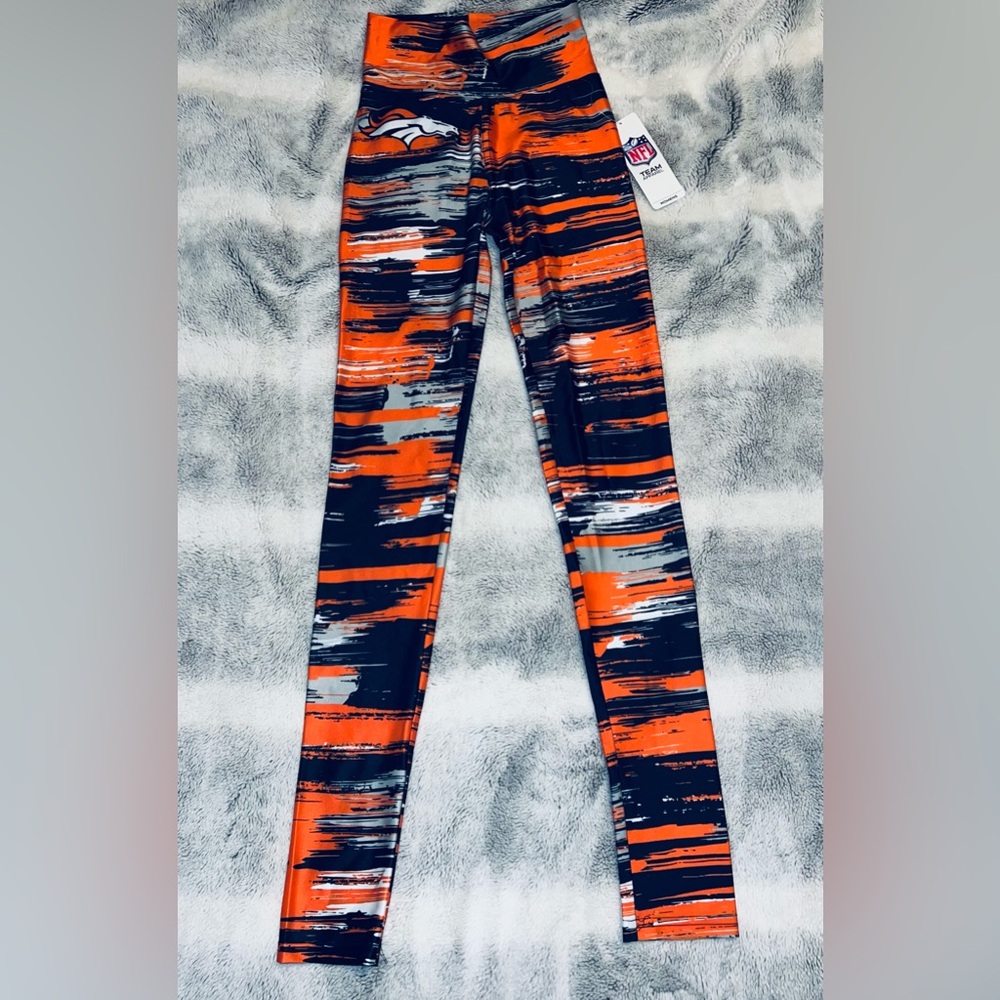 NWT- NFL Denver Broncos Brushed Paint Zubaz Leggings